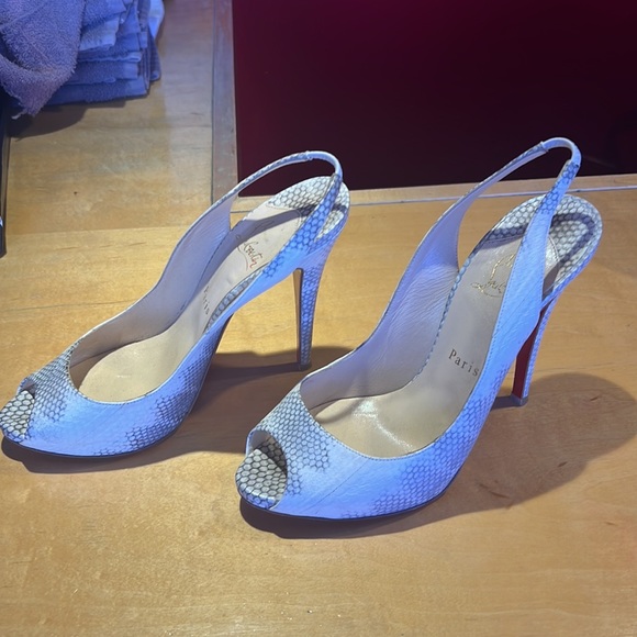 Christian Louboutin‘s snake skin super sexy Final sale 100% Authentic fits small - Picture 4 of 8
